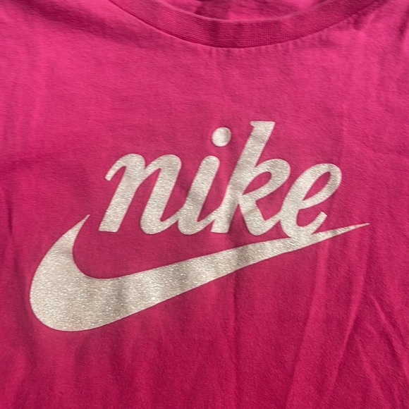 USED Nike T-shirt - Size 4T - Picture 2 of 3